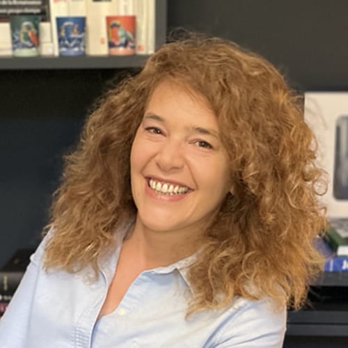 Photo portrait d'Eléonore Routoulp, coach Belbin de la méthode Belbin de développement des équipes.