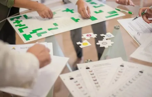les différentes pièces du jeu Belbin Contribute